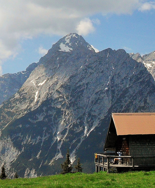 Gaestehaus-Heiss-Lenggries-Wandern-in-den-Bergen